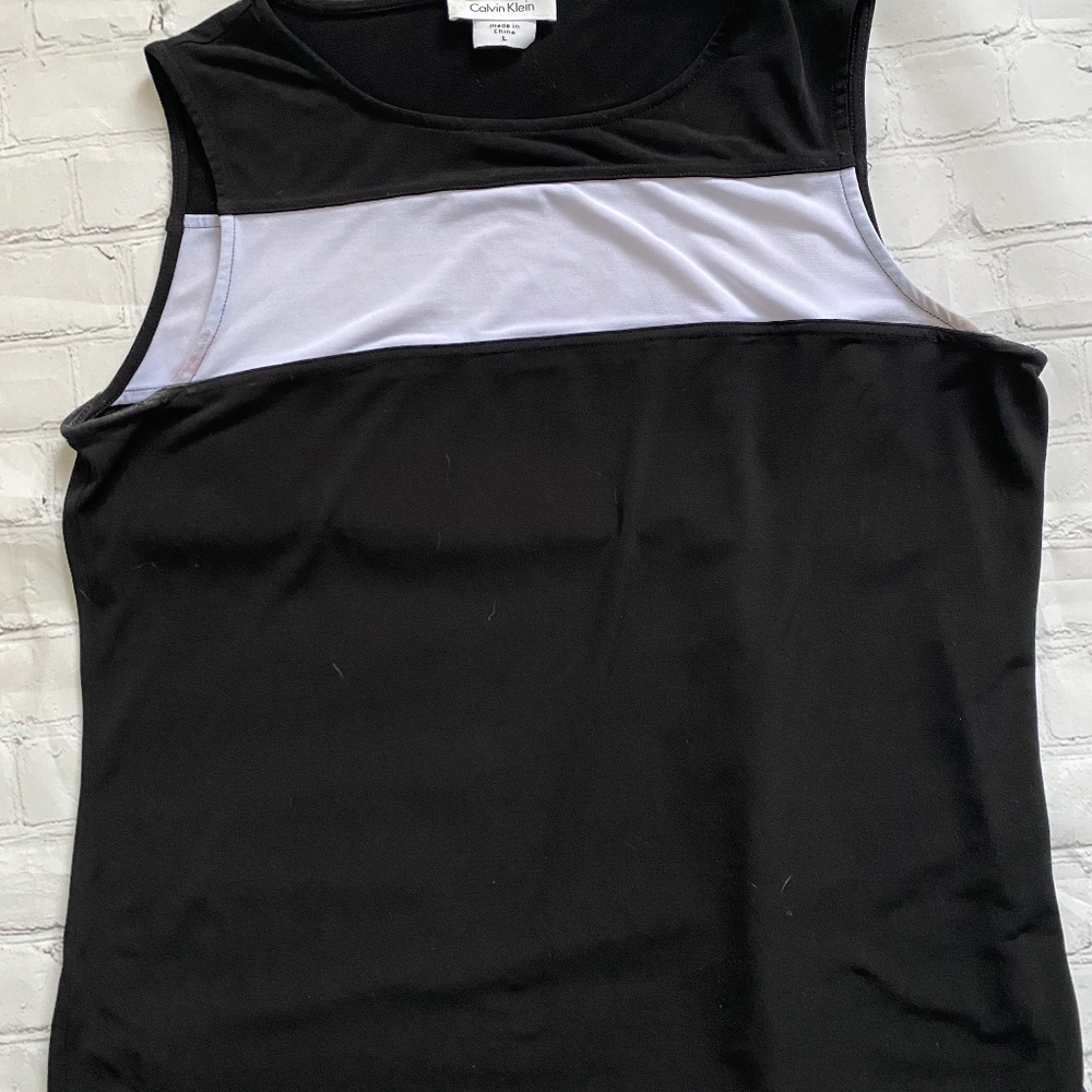 Calvin Klein sleeveless blouse black and white, large